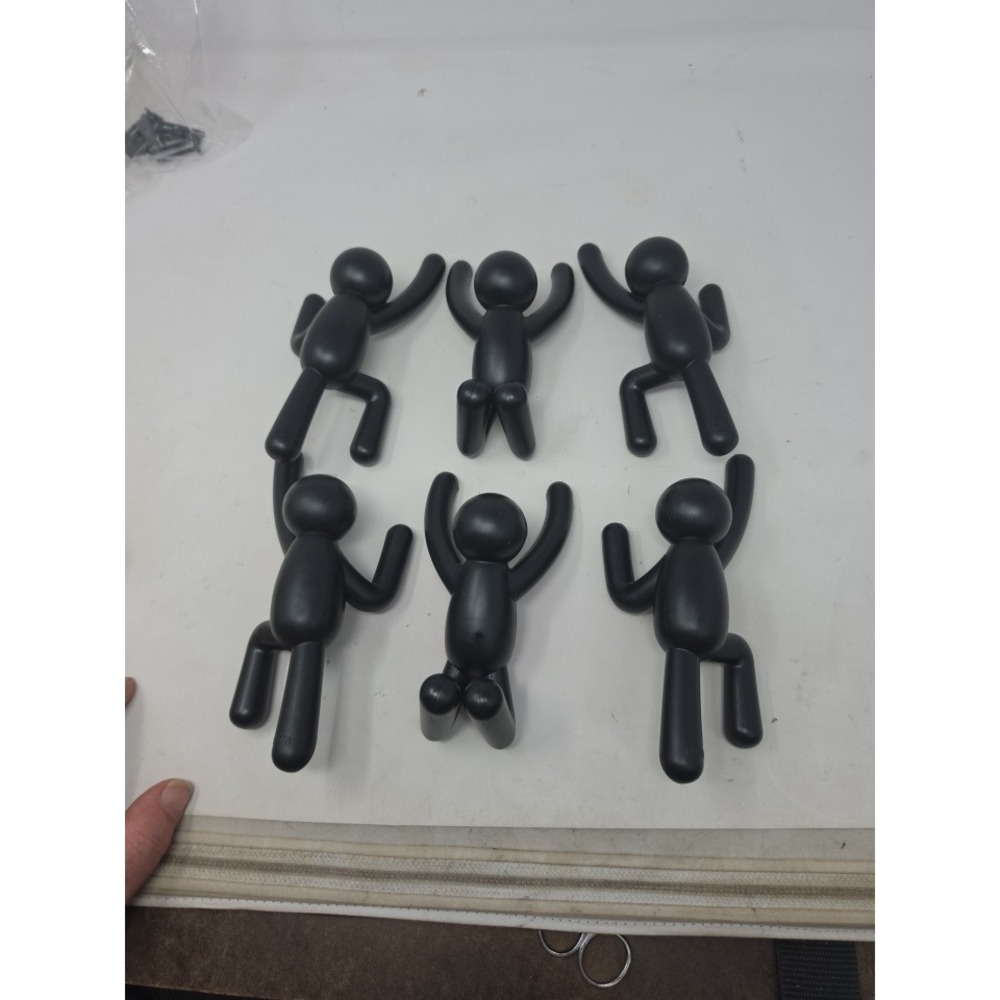 Umbra Buddy Wall Hooks Set of 6 Black Climbing Man Decorative Coat Rack Hooks. X